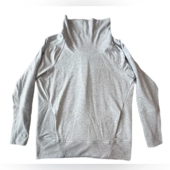 Lululemon High Lines Pullover
Heathered Core Ultra Light Grey - Picture 6 of 12